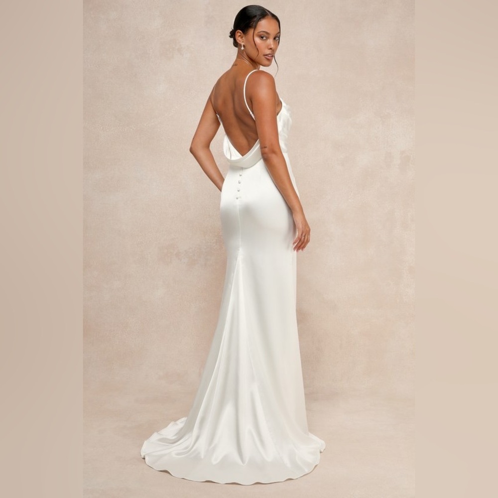 Lulus NWT Lovely Endearment White Satin Sleeveless Backless Maxi Dress, Size‎ M